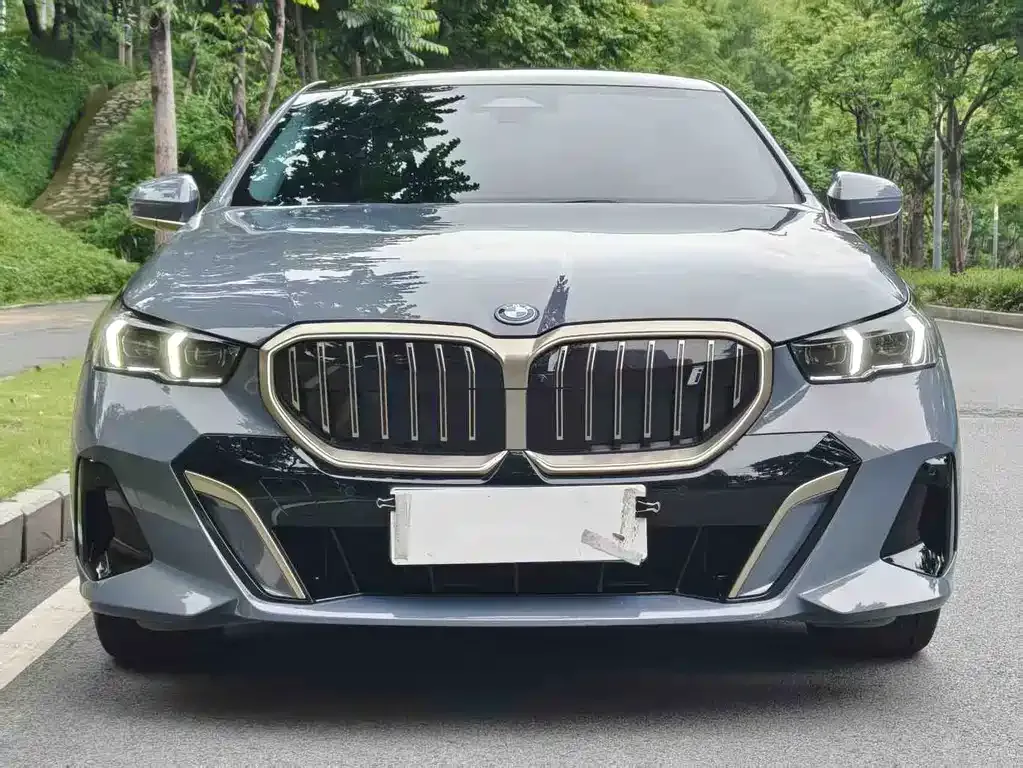 BMW i5 — фото 6