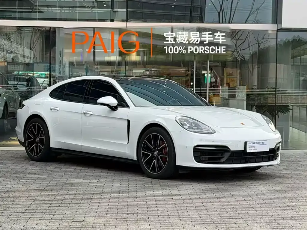 Porsche Panamera — фото 1