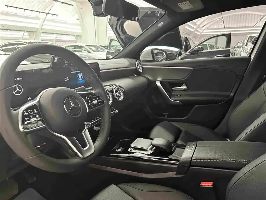 Mercedes-Benz A-Class — фото 10