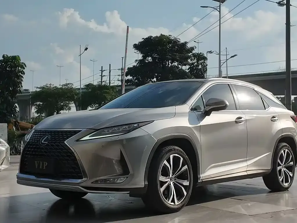 Lexus RX — фото 1