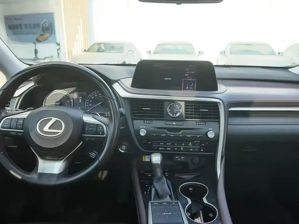 Lexus RX — фото 9