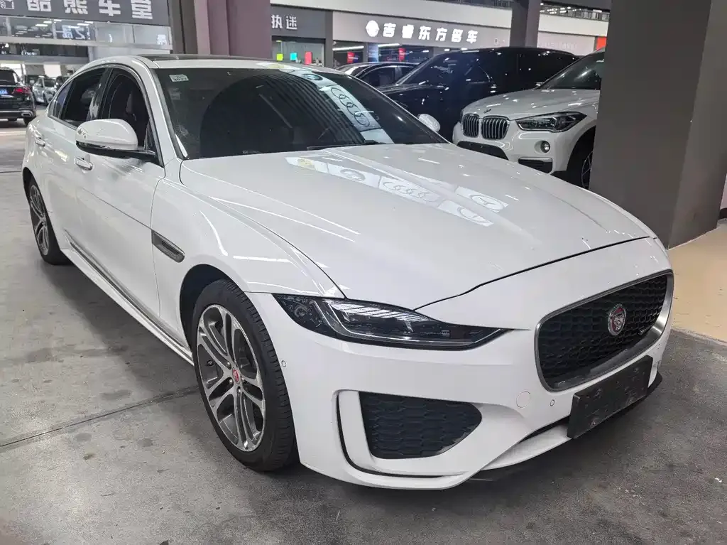 Jaguar XEL — фото 10