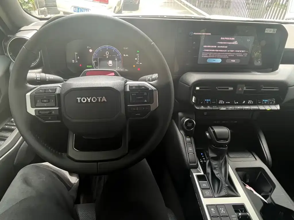Toyota Prado — фото 2