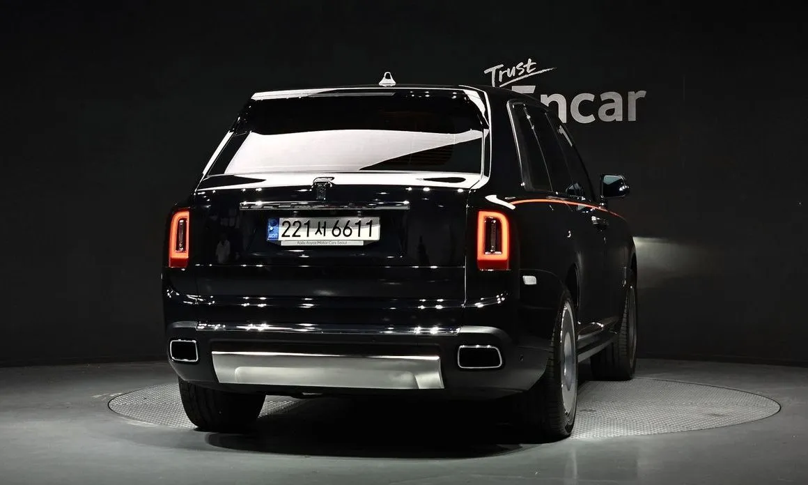 Rolls-Royce Cullinan — фото 8