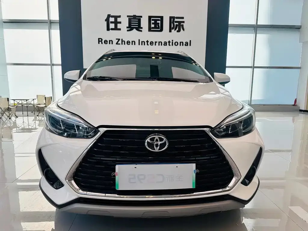 Toyota Yaris L — фото 9