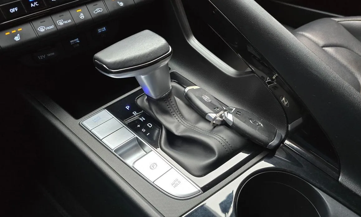 Hyundai AVANTE — фото 2