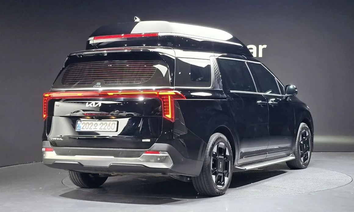 Kia Carnival — фото 4