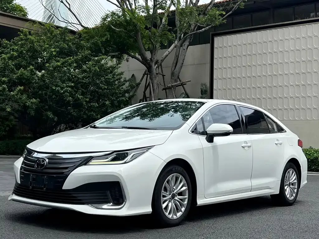 Toyota Allion — фото 1