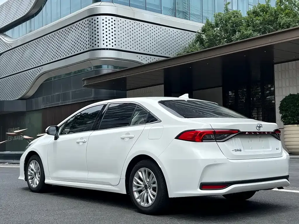 Toyota Allion — фото 10
