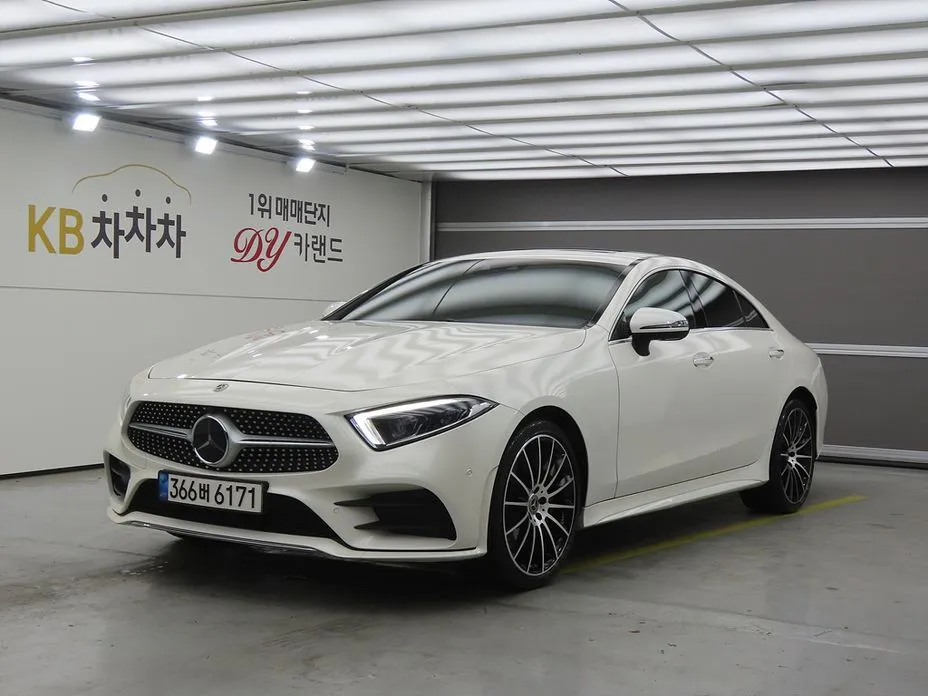 Mercedes-Benz CLS-Class — фото 1