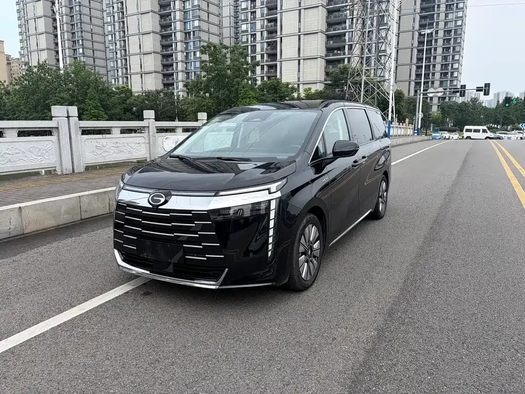 GAC Motor 传祺E8 PHEV — фото 1