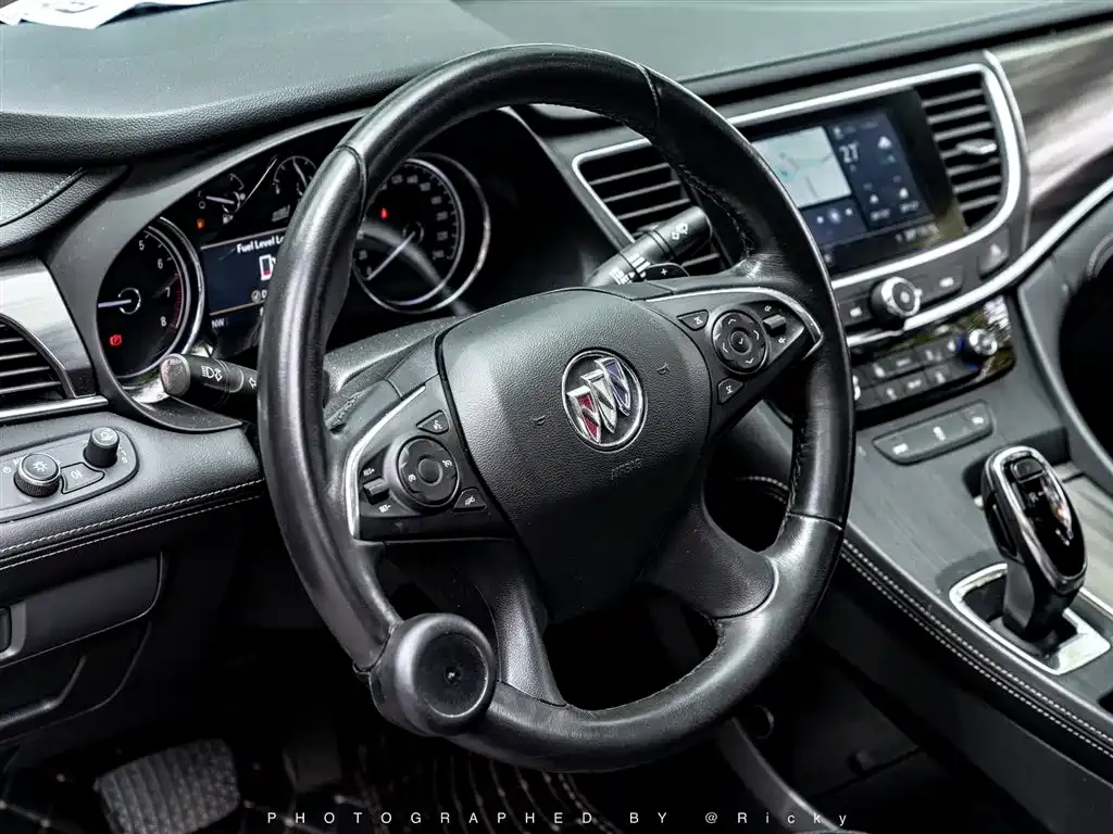 Buick LaCrosse — фото 10