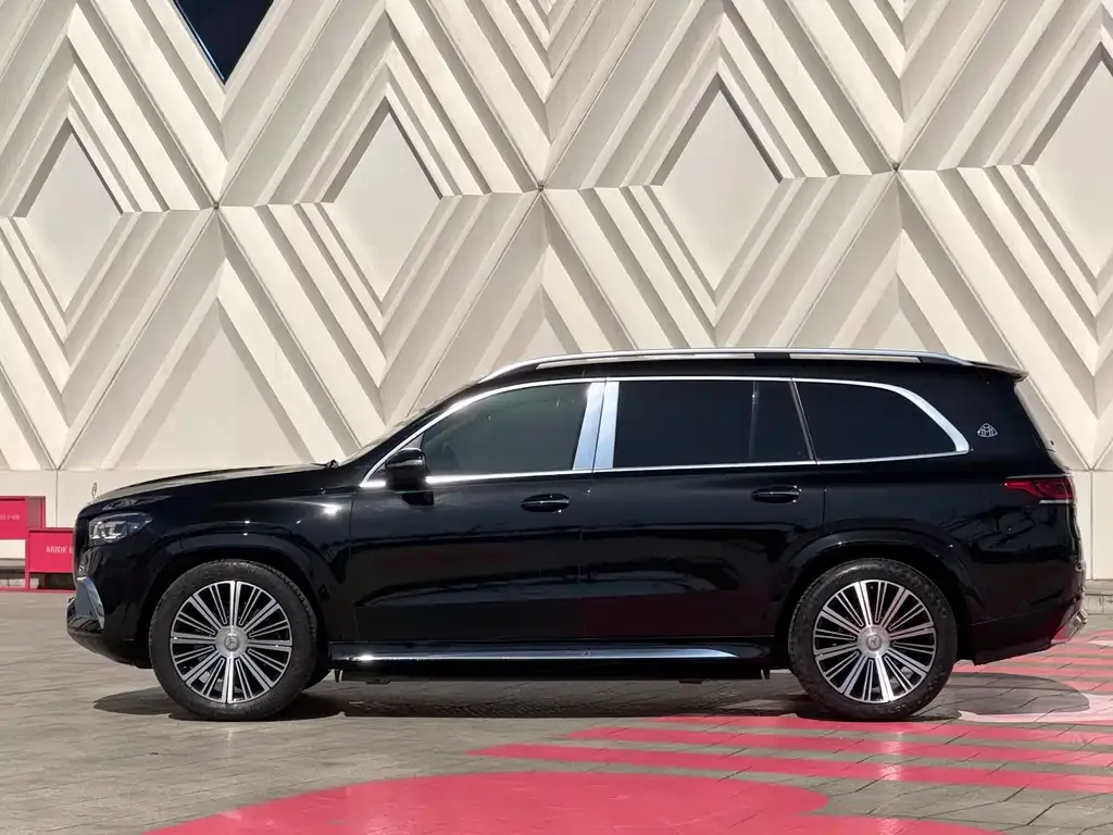 Mercedes-Benz GLS — фото 9