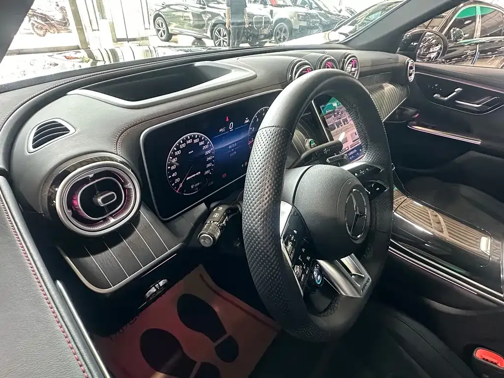 Mercedes-Benz GLC AMG — фото 10