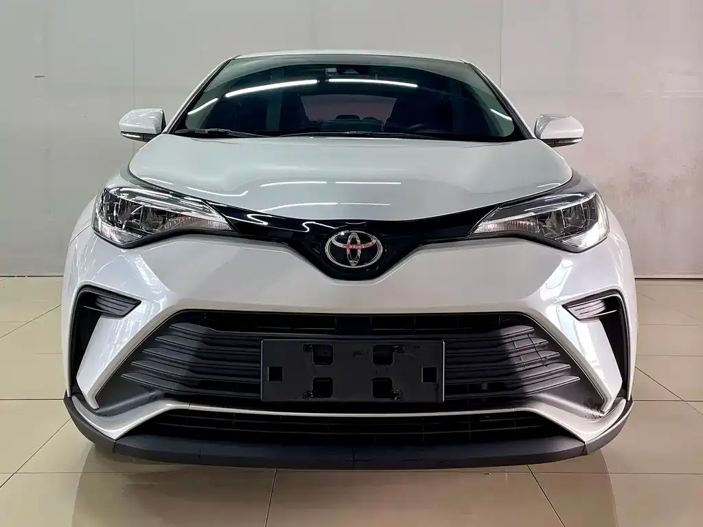Toyota IZOA — фото 1