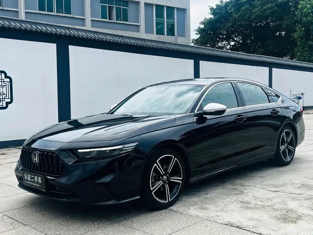 Honda Inspire — фото 1