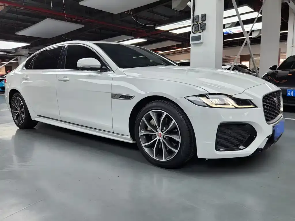 Jaguar XFL — фото 3
