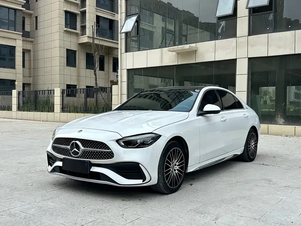 Mercedes-Benz C-Class — фото 1
