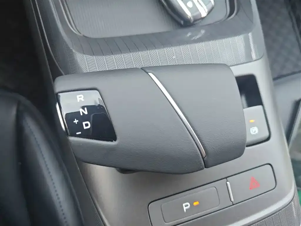 Changan Eado — фото 10