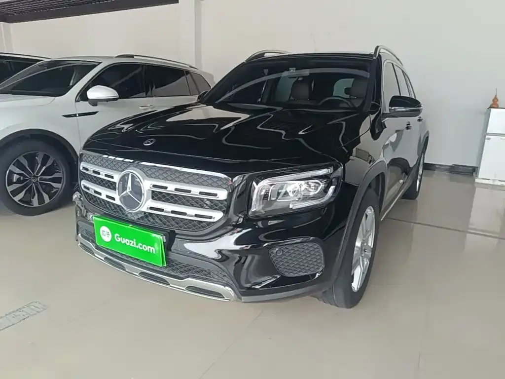 Mercedes-Benz GLB — фото 1