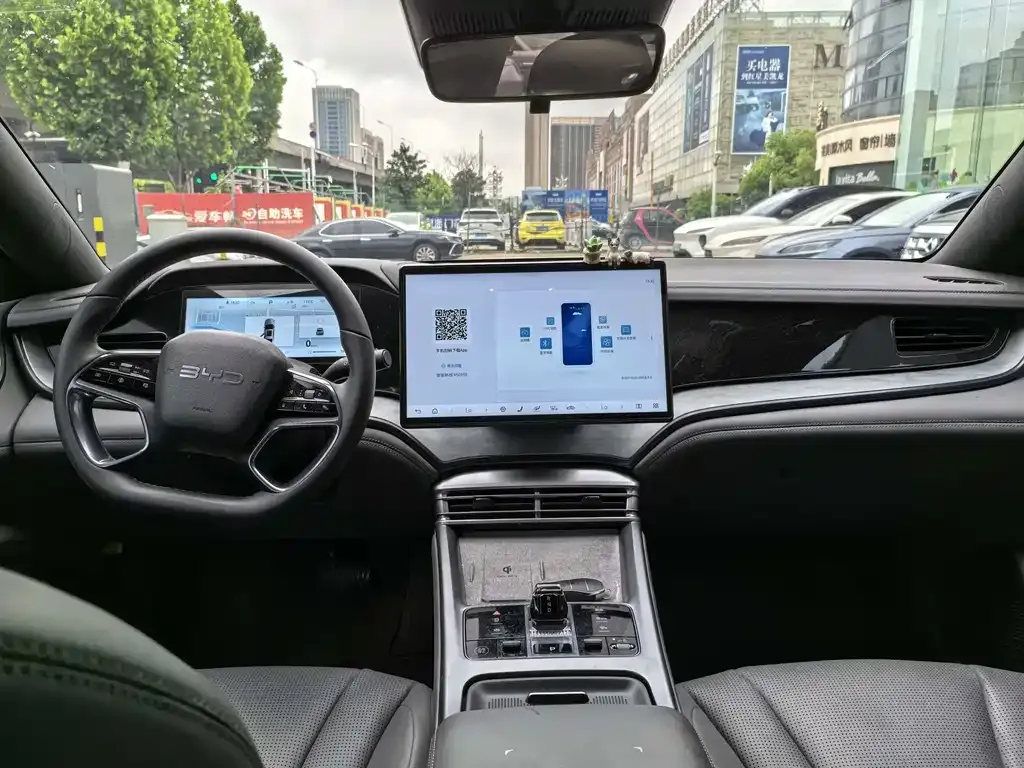BYD Seal — фото 2