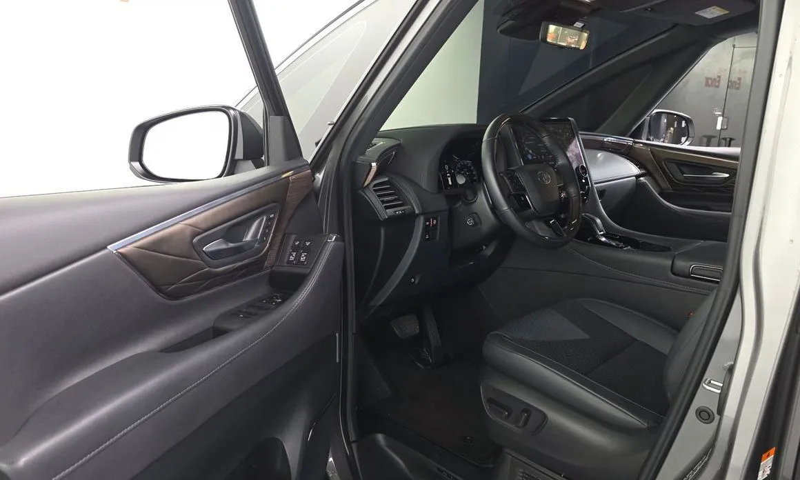 Toyota Alphard — фото 4
