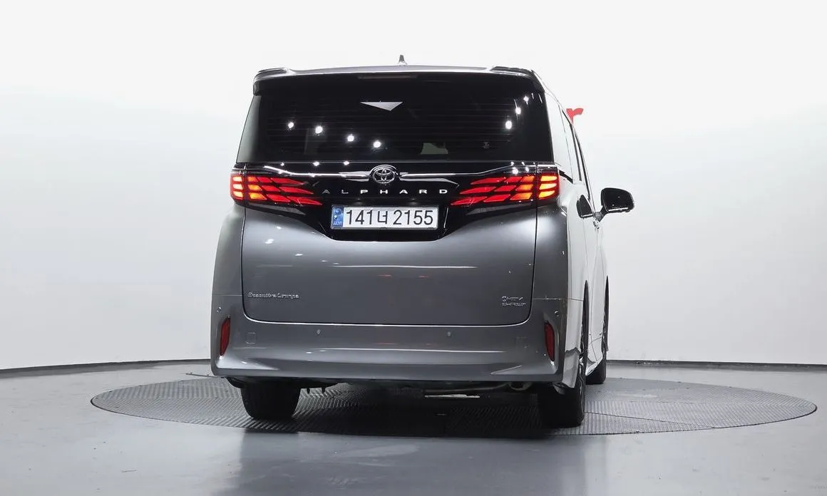 Toyota Alphard — фото 6