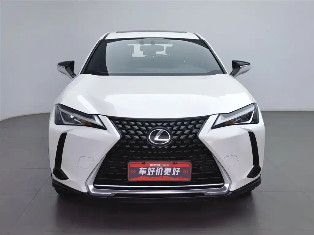 Lexus UX — фото 9