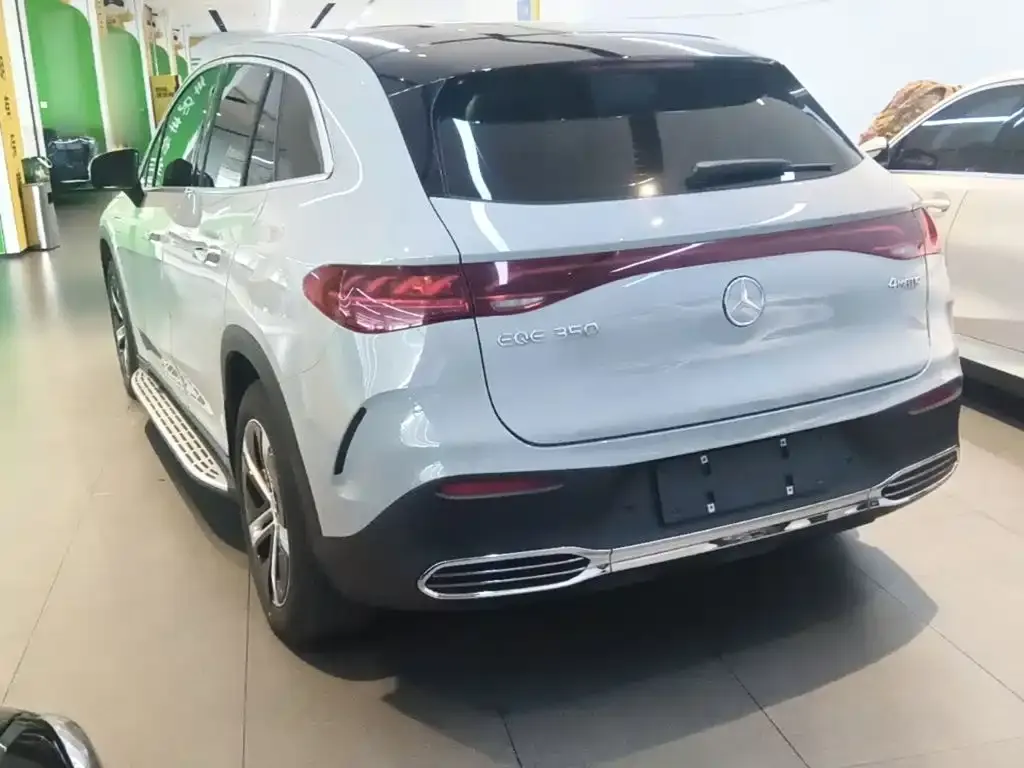 Mercedes-Benz EQE SUV — фото 3