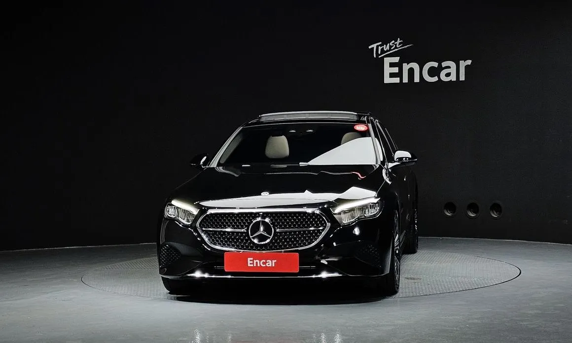 Mercedes-Benz E-Class — фото 2