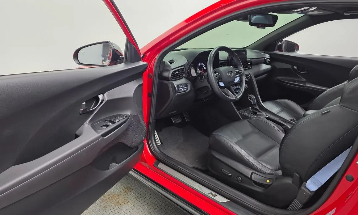 Hyundai Veloster — фото 2