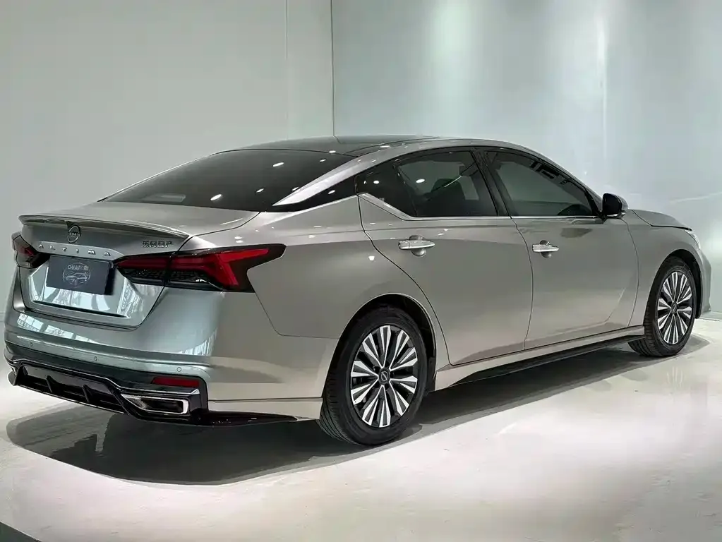 Nissan Teana — фото 4