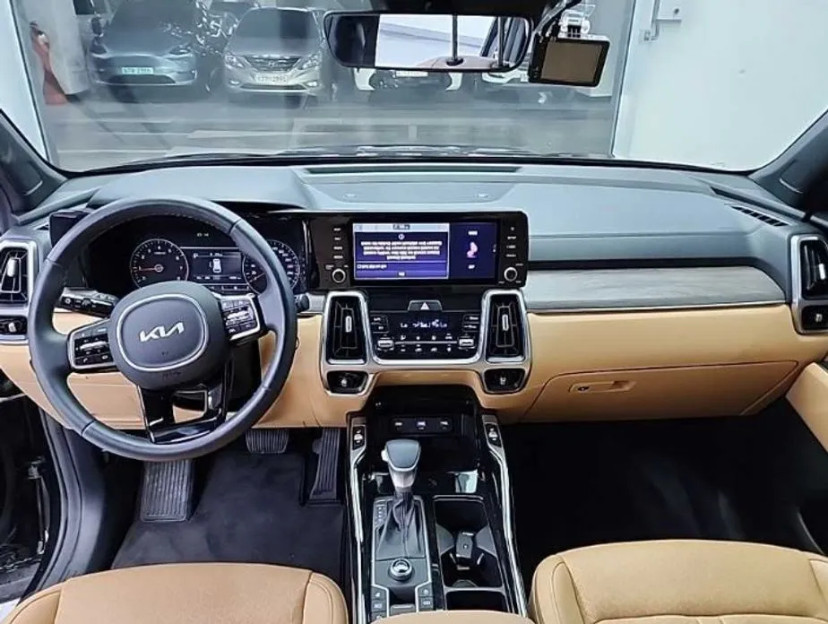 Kia Sorento — фото 8