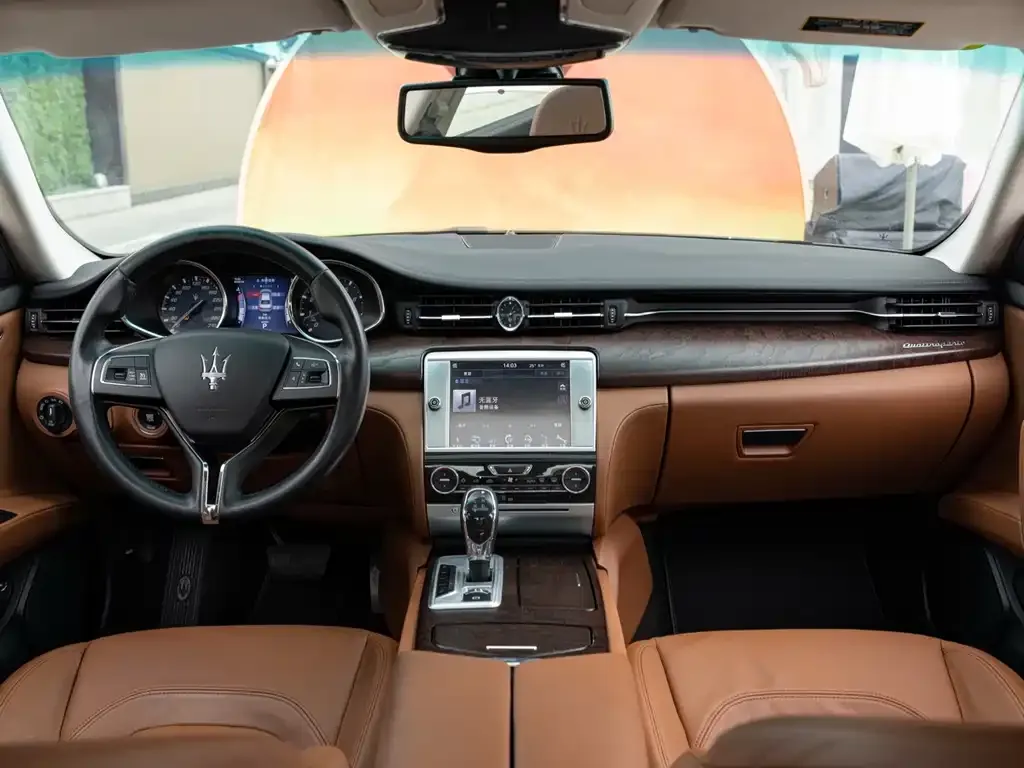 Maserati Quattroporte — фото 3