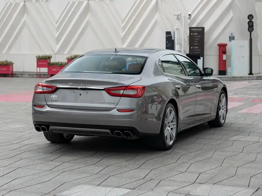 Maserati Quattroporte — фото 7