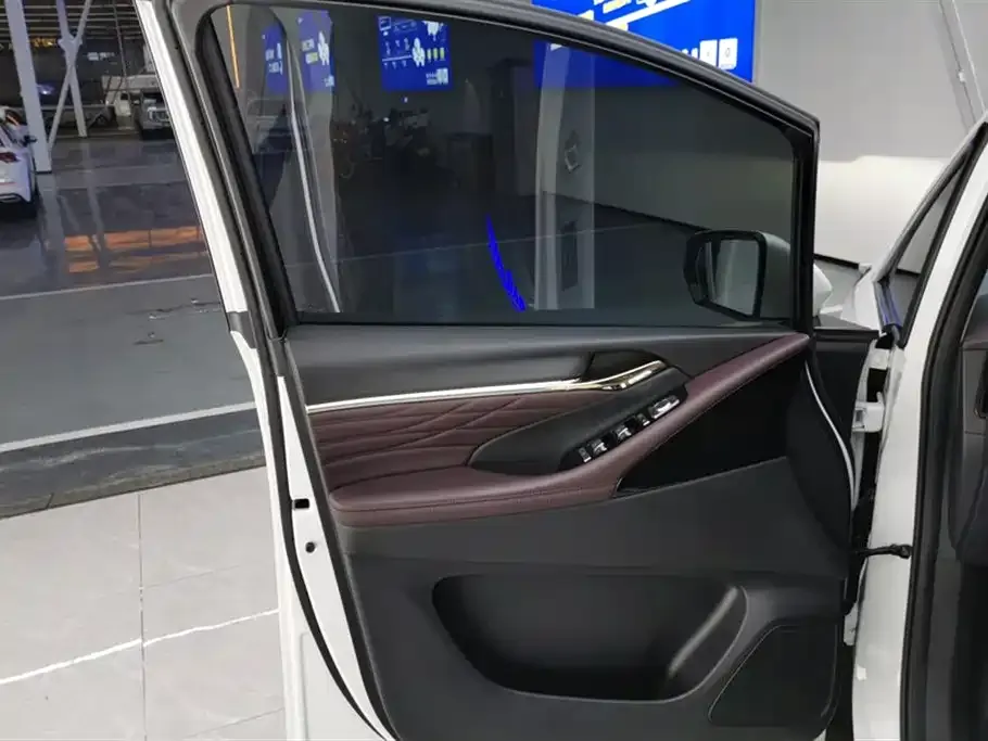 GAC Motor Trumpchi M8 — фото 3