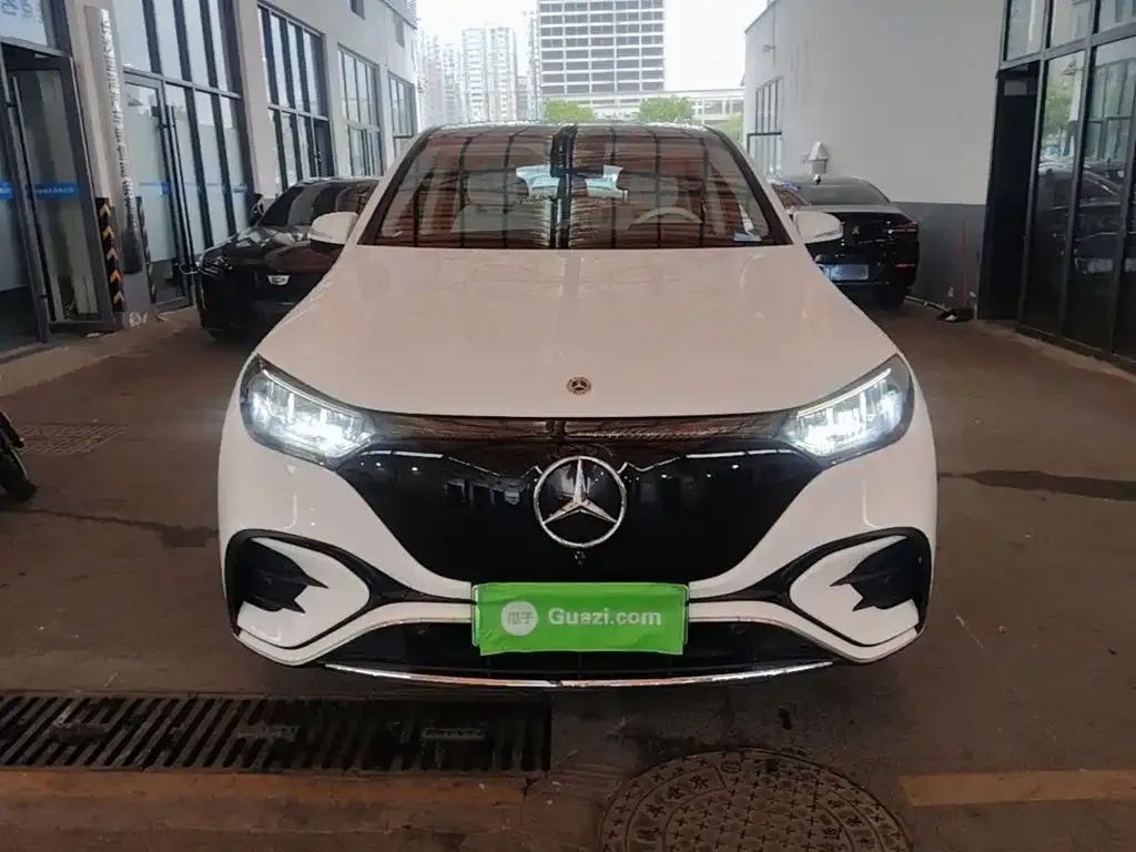 Mercedes-Benz EQE SUV — фото 10