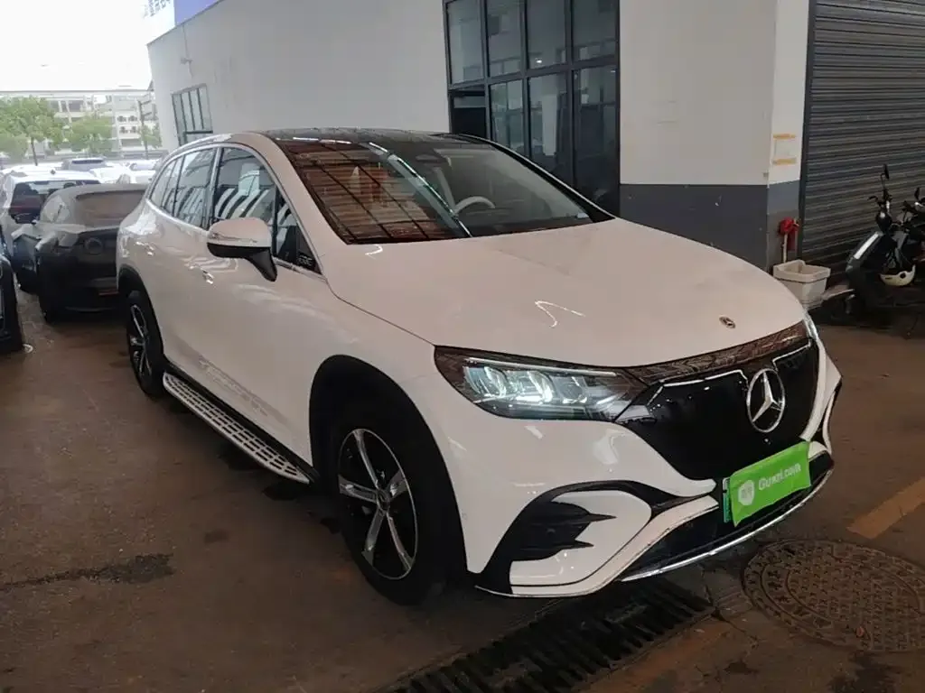 Mercedes-Benz EQE SUV — фото 3
