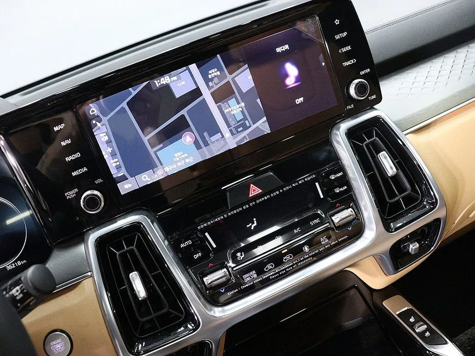 Kia Sorento — фото 8