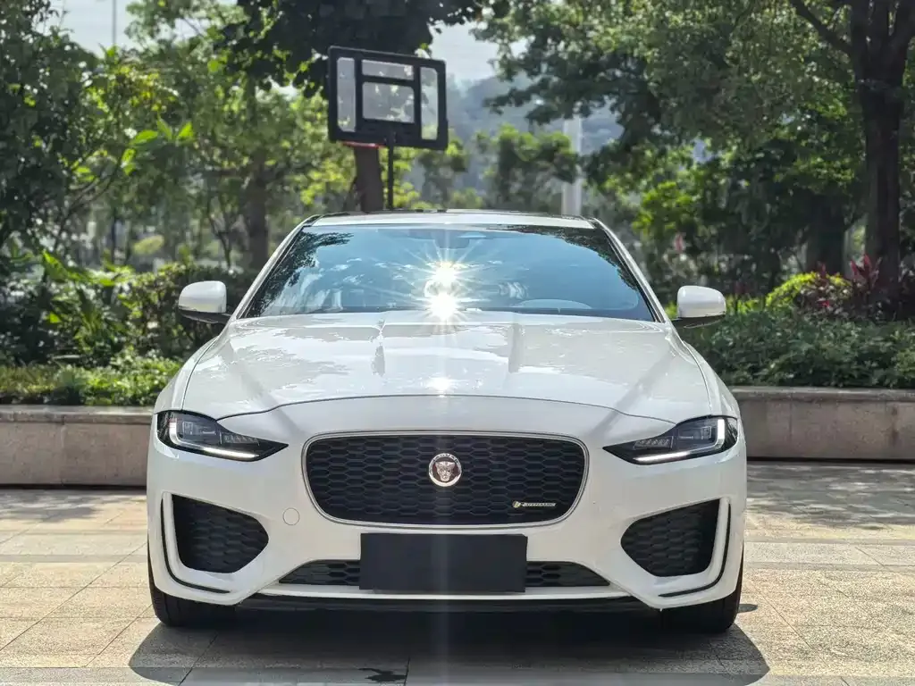 Jaguar XEL — фото 2