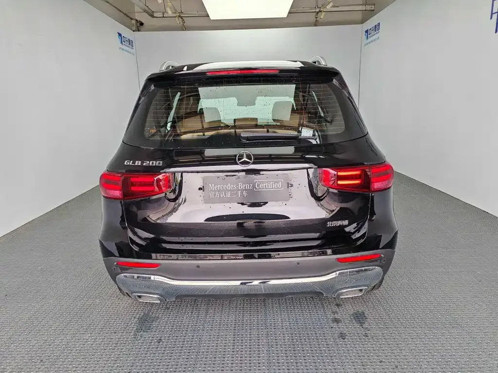 Mercedes-Benz GLB — фото 10