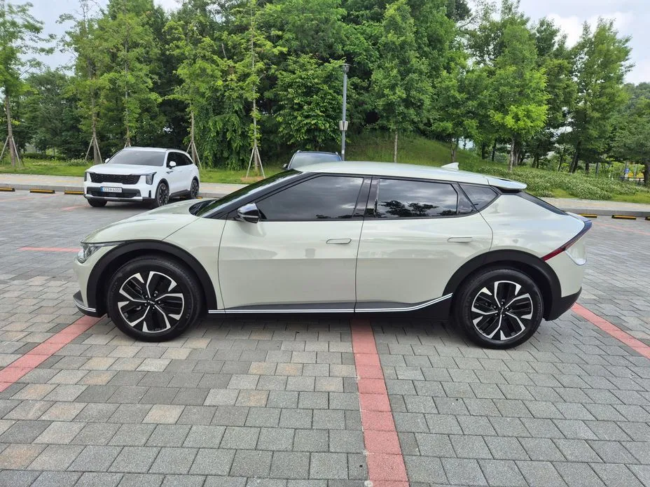 Kia EV6 — фото 10