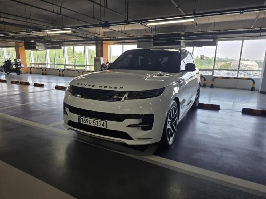 Land Rover Range Rover Sport — фото 1