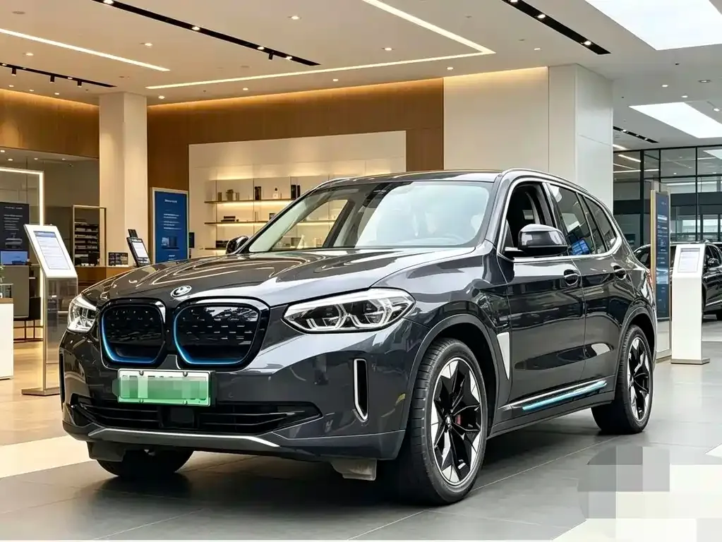 BMW iX3 — фото 1