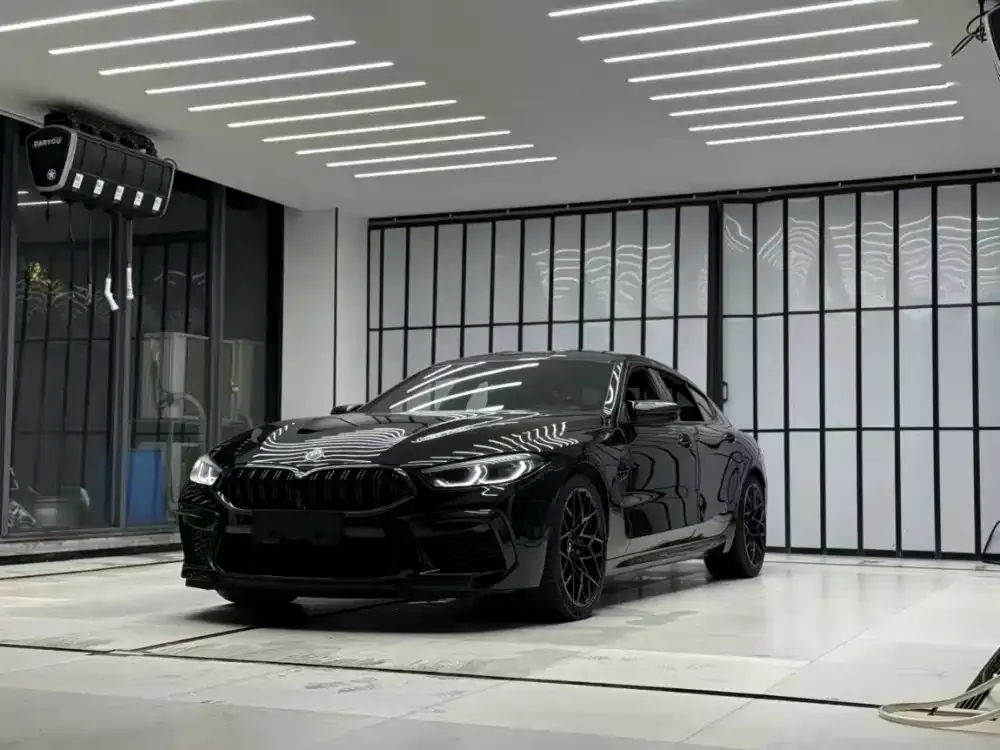 BMW M8 — фото 1
