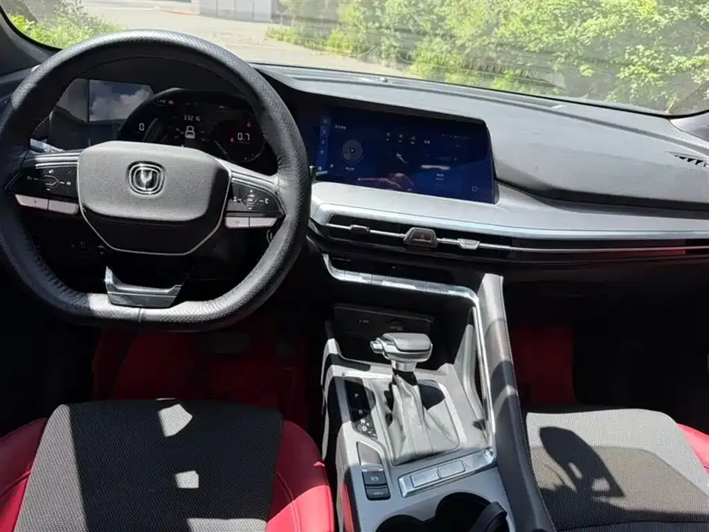 Changan CS35PLUS — фото 3