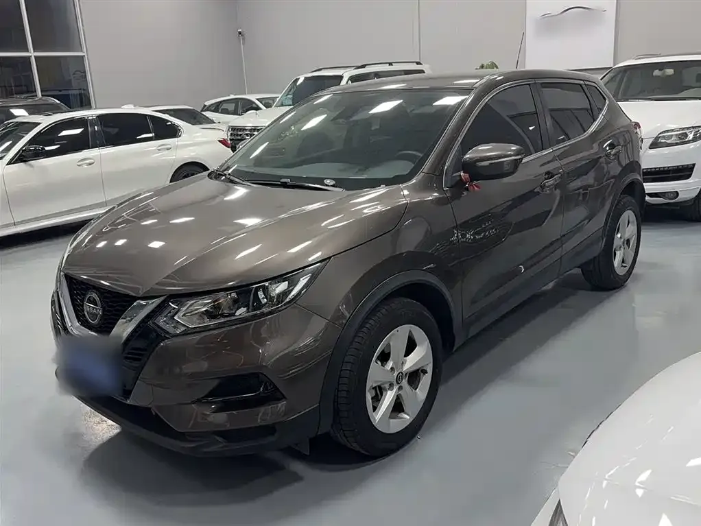 Nissan Qashqai — фото 1