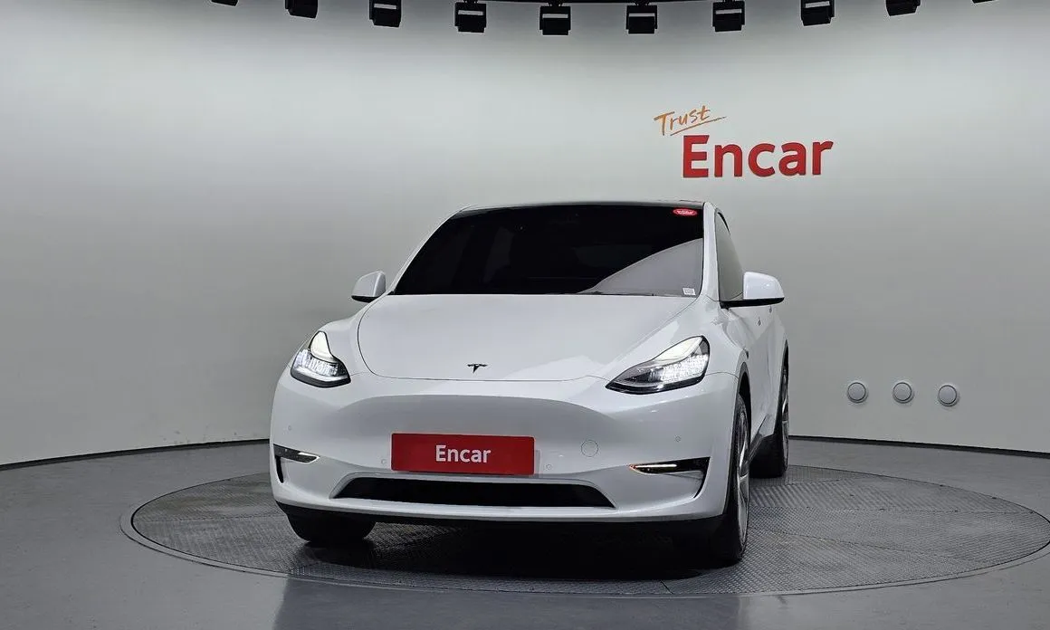 Tesla Model Y — фото 6