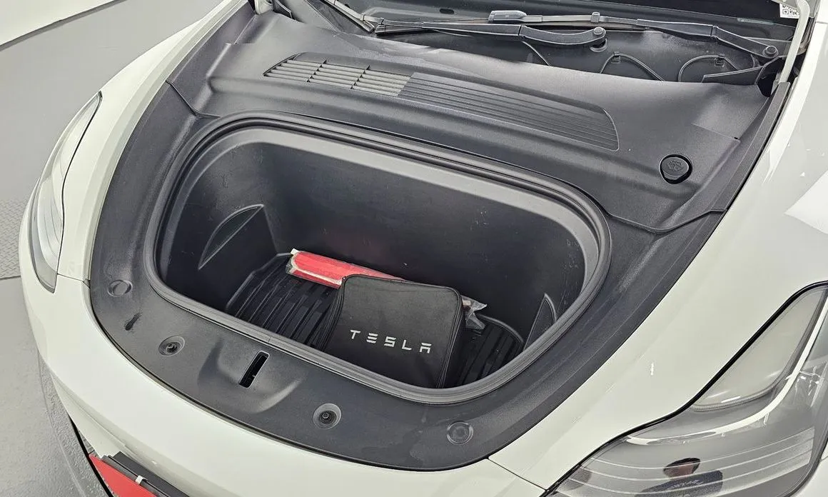 Tesla Model Y — фото 5
