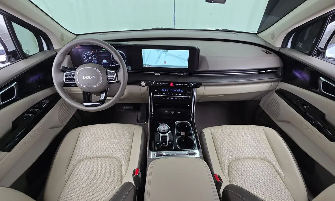 Kia Carnival — фото 10